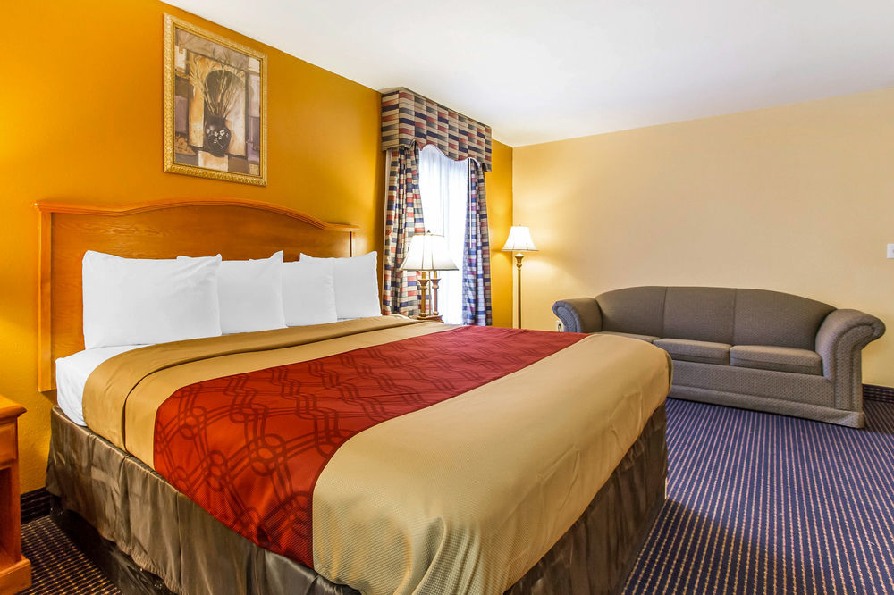 Econo Lodge Inn & Suites Evergreen Eksteriør billede