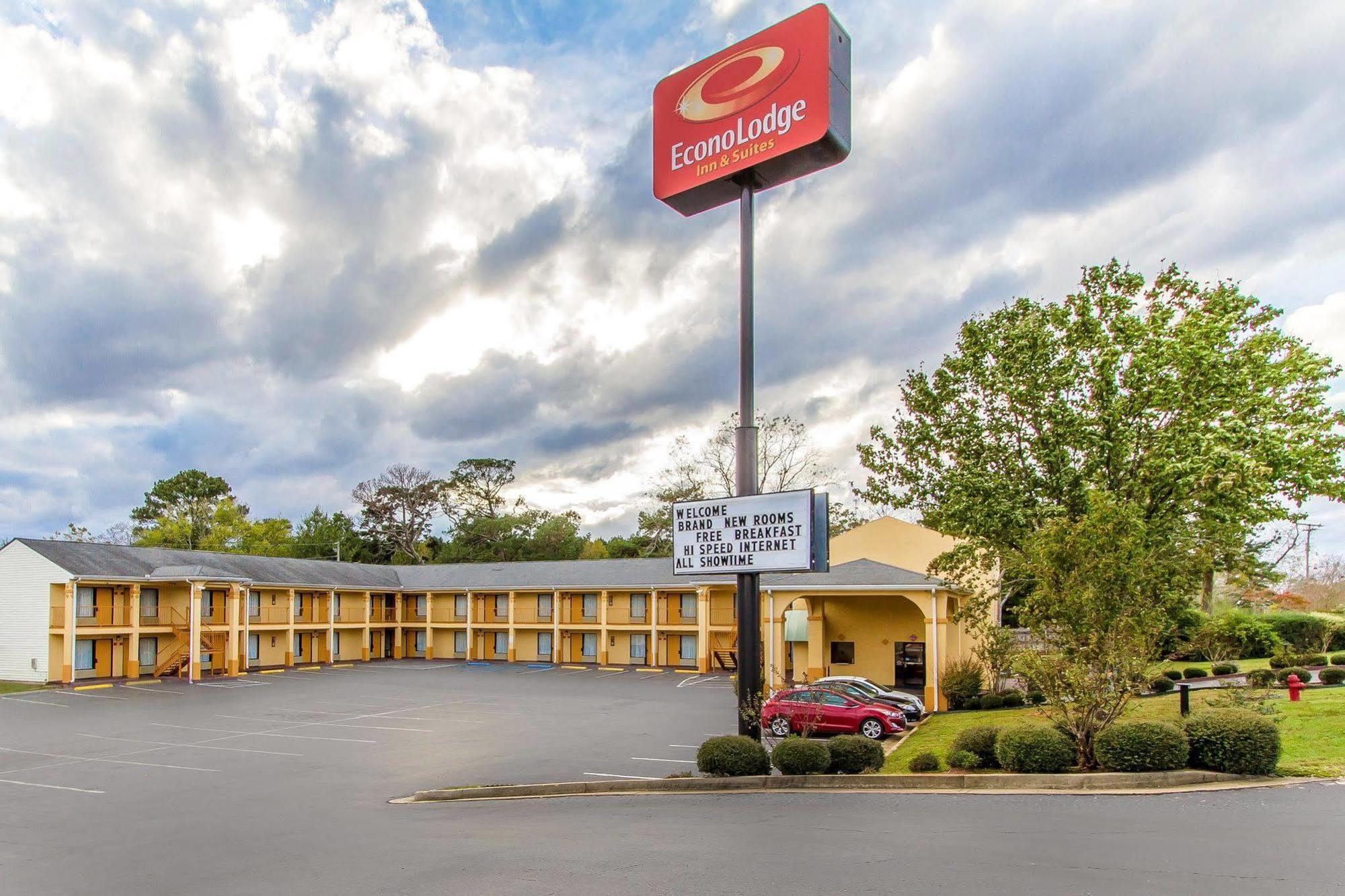 Econo Lodge Inn & Suites Evergreen Eksteriør billede